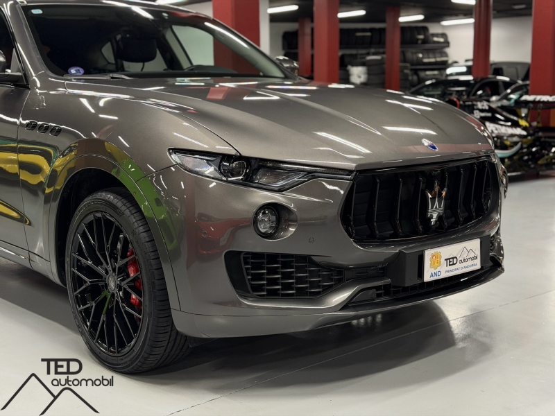 Maserati Levante SQ4 430cv