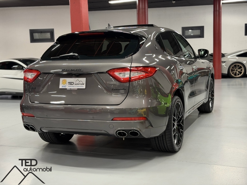 Maserati Levante SQ4 430cv