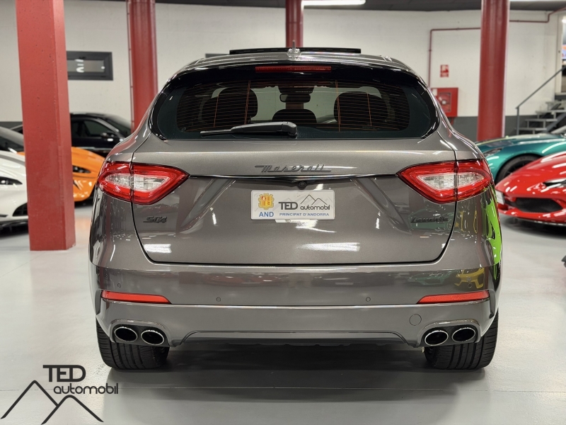 Maserati Levante SQ4 430cv
