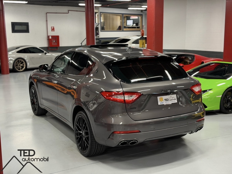 Maserati Levante SQ4 430cv