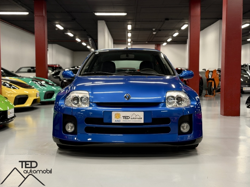 Refurbished Clio V6 Phase 1