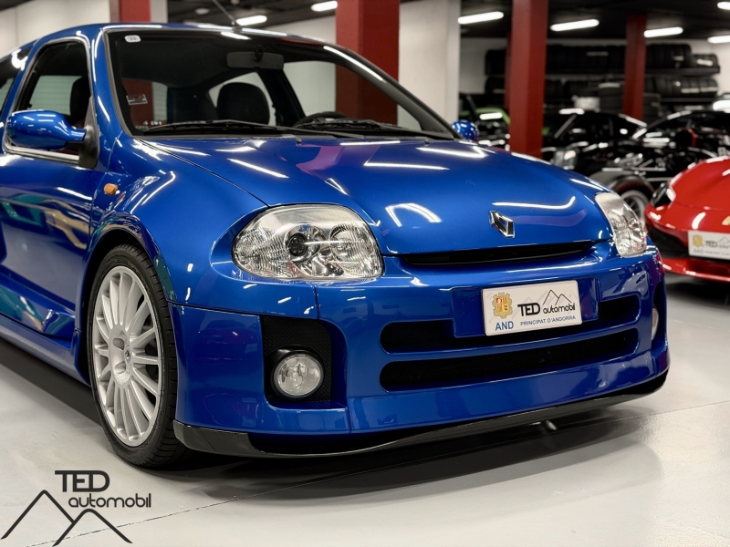 Refurbished Clio V6 Phase 1