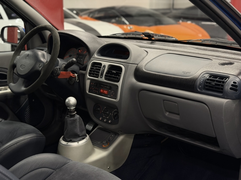 Refurbished Clio V6 Phase 1