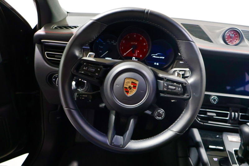 PORSCHE MACAN GTS