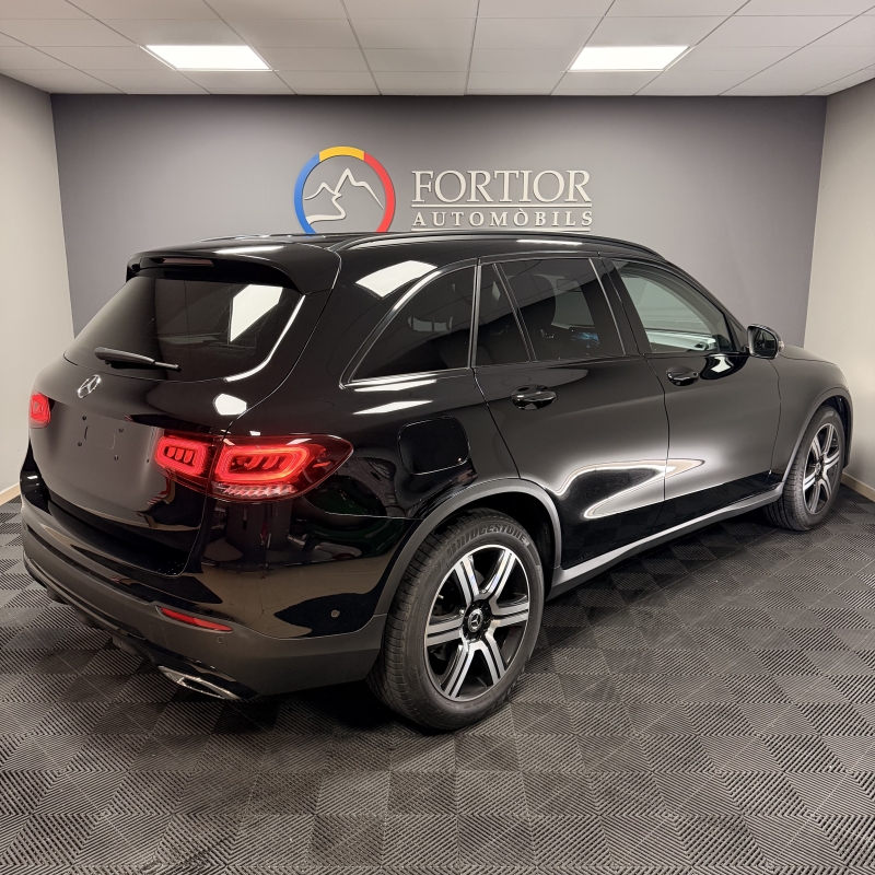 MERCEDES-BENZ GLC 300D