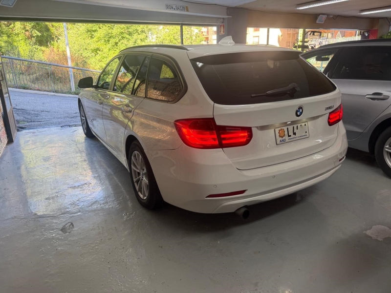 BMW 316 I 1598 PETROL