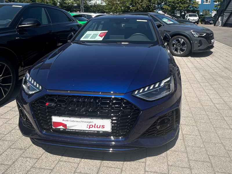 AUDI RS4
