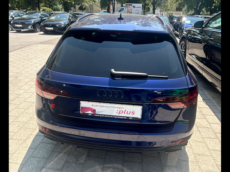AUDI RS4