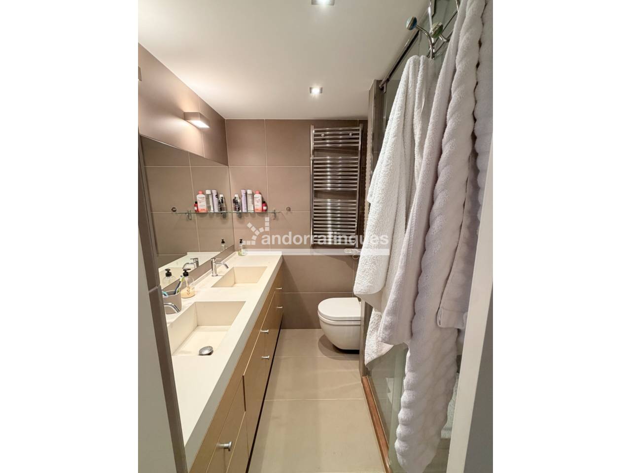 Light, spaciousness and exclusivity in one of the best areas of Barcelona