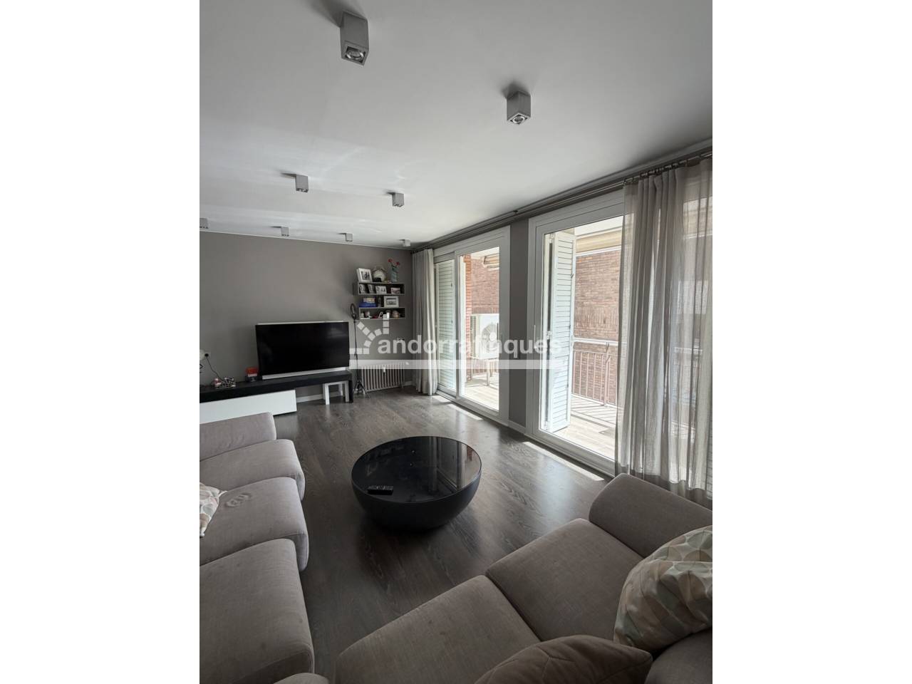 Light, spaciousness and exclusivity in one of the best areas of Barcelona