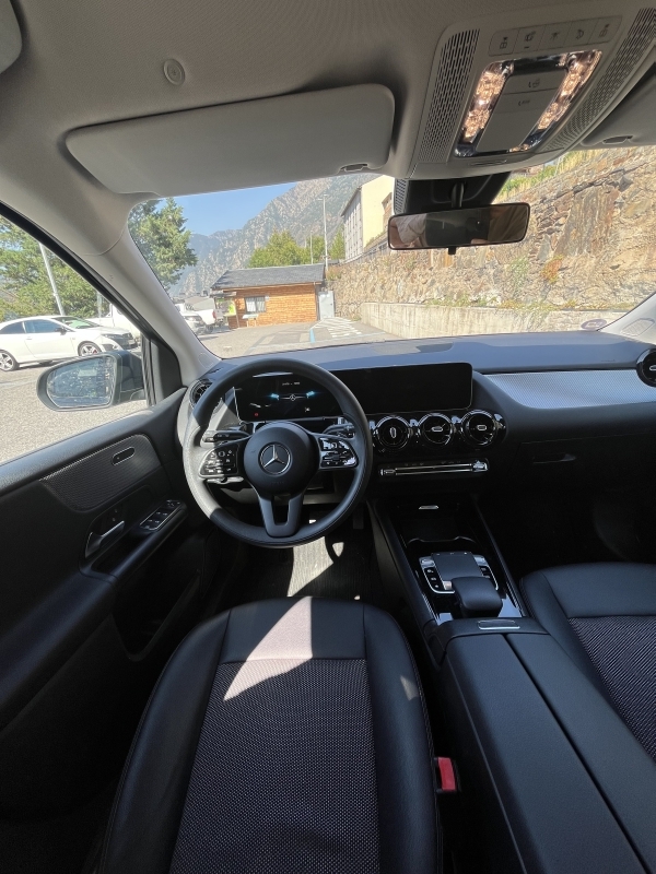 Mercedes-Benz B 220 4MATIC petrol, year 2020