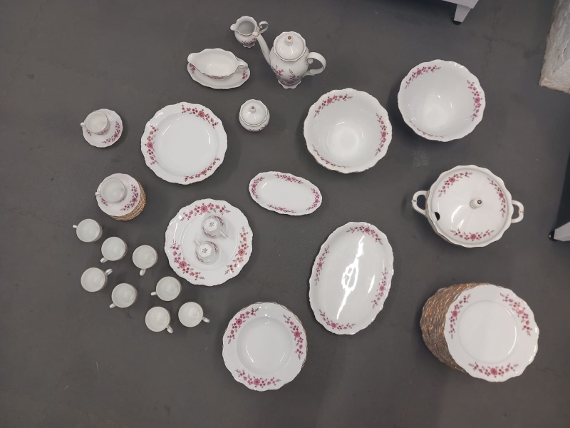 Vessel set of 57 pieces