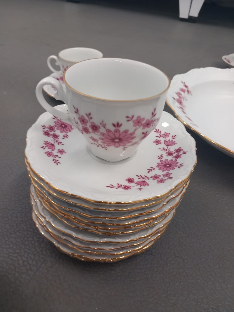 Vessel set of 57 pieces