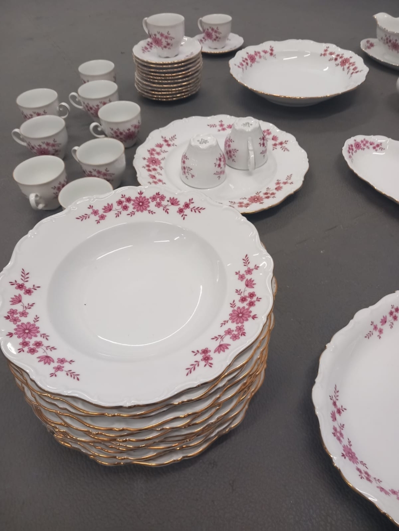 Vessel set of 57 pieces