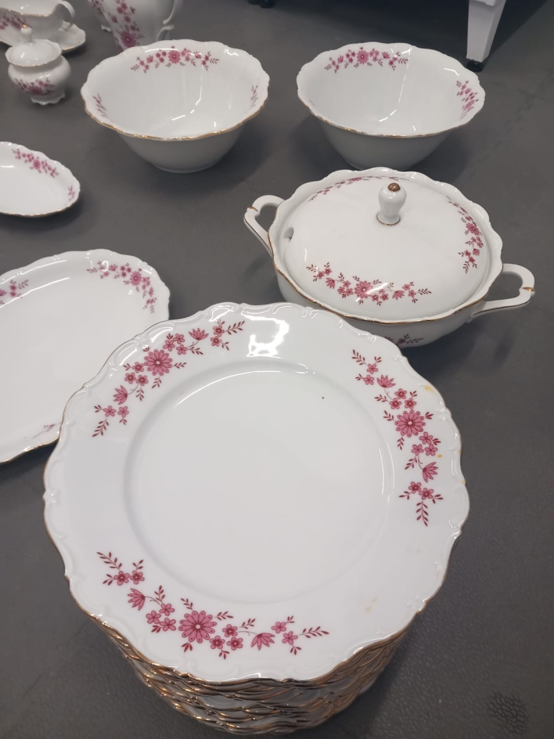 Vessel set of 57 pieces