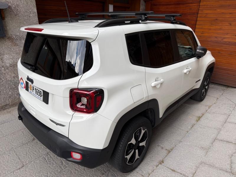 Jeep Renegade Trailhawk 4xe 240 CV AWD | Flawless