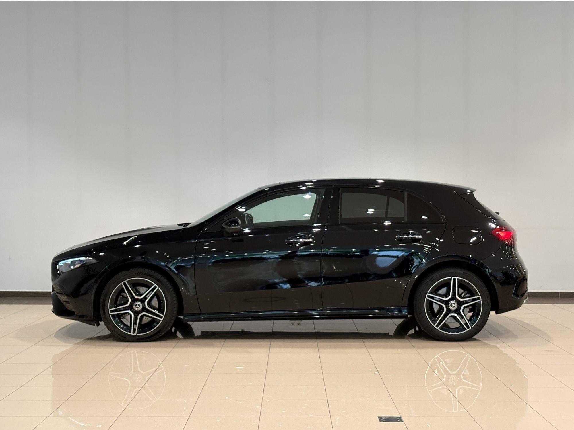 Mercedes-Benz A 250e
