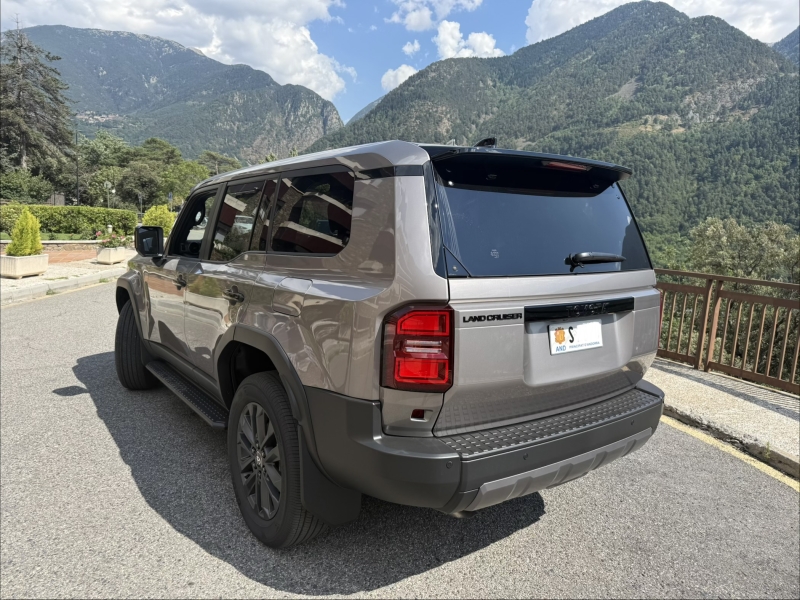 TOYOTA LAND CRUISER 250 2.8D MHEV VXL 204cv