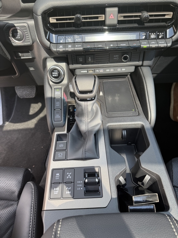 TOYOTA LAND CRUISER 250 2.8D MHEV VXL 204cv