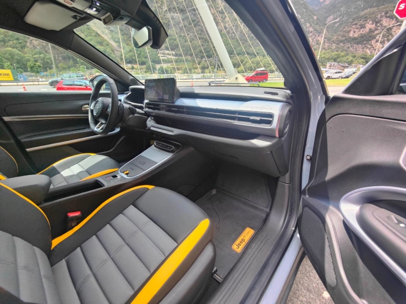 Jeep Avenger 4XE 