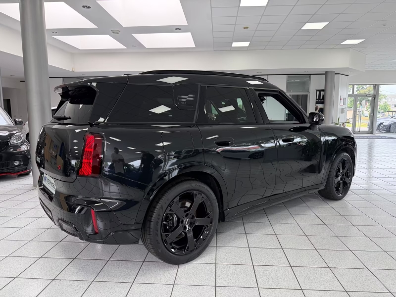 MINI COOPER COUNTRYMAN ALL4 JOHN COOPER WORKS