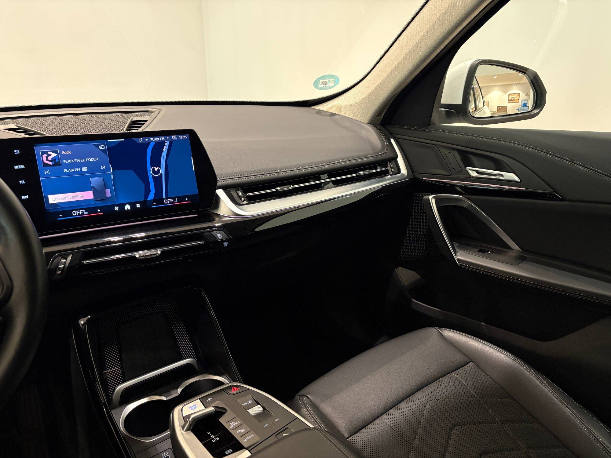 BMW iX1 xDrive30