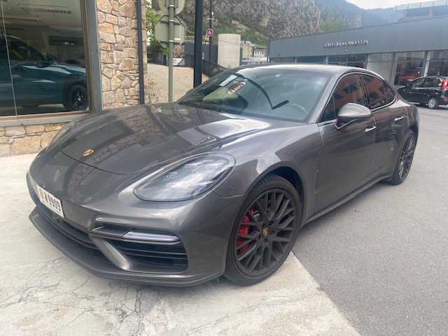 PORSCHE PANAMERA TURBO