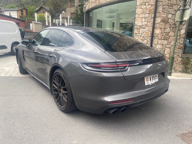 PORSCHE PANAMERA TURBO