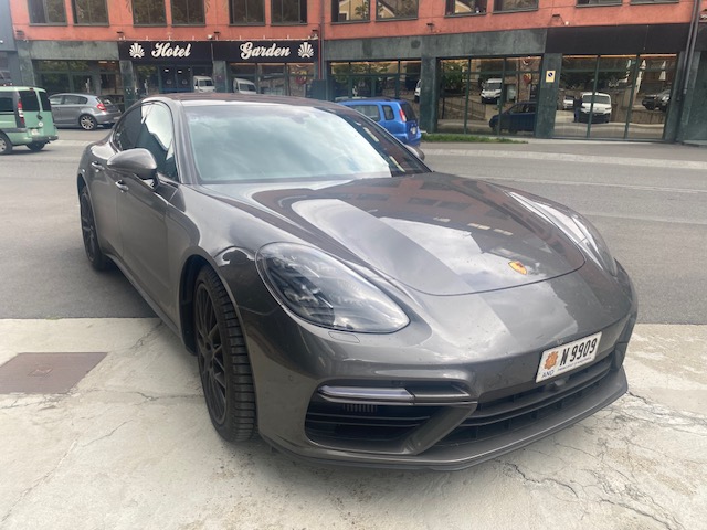 PORSCHE PANAMERA TURBO