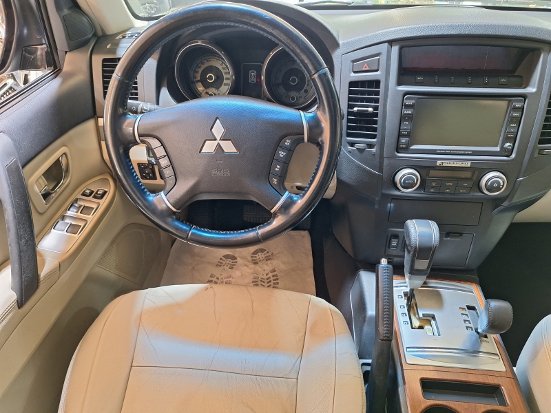 MITSUBISHI MONTERO 3.2 DID KAITEKI AUTO. 7 SEATS 170 HP