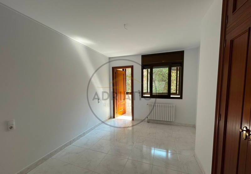 Amplitude, light and spectacular views in Sant Julià de Lòria