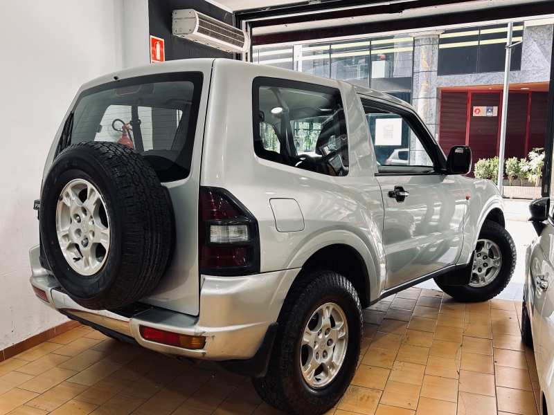 MITSUBISHI PAJERO TURBO D