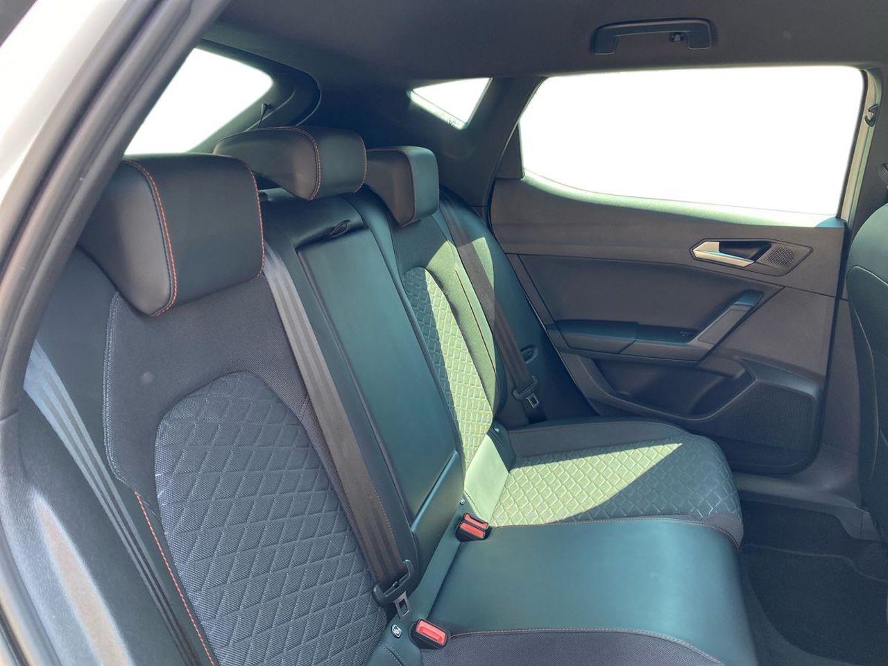 Seat Leon 1.5 eTSI DSG7 SS FR