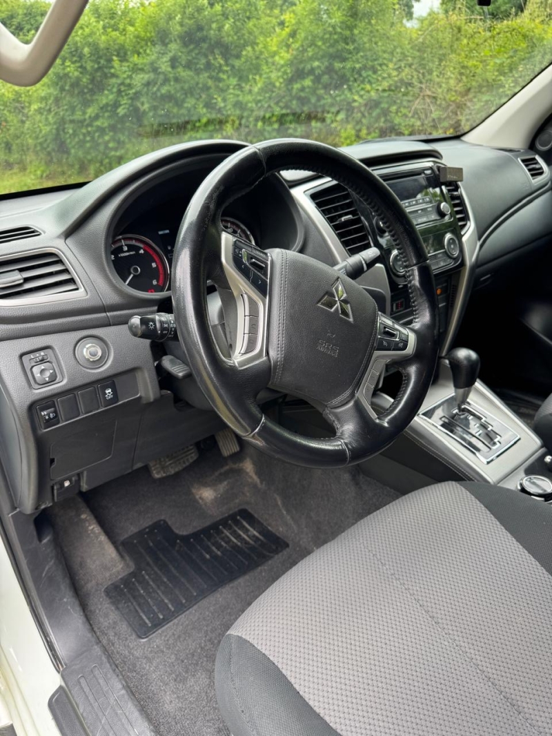 Mitsubishi L200